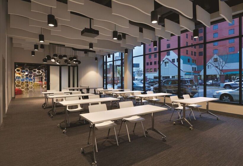 酒店 Radisson Red Minneapolis Downtown