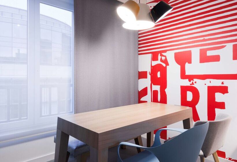 Отель Radisson Red Minneapolis Downtown