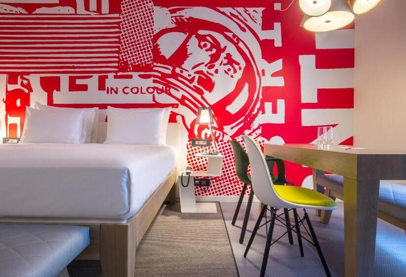 Отель Radisson Red Minneapolis Downtown