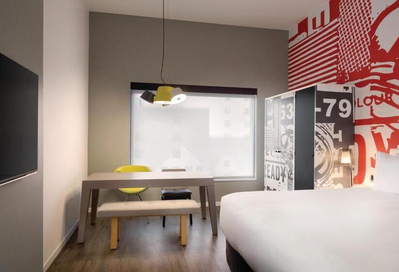 Отель Radisson Red Minneapolis Downtown