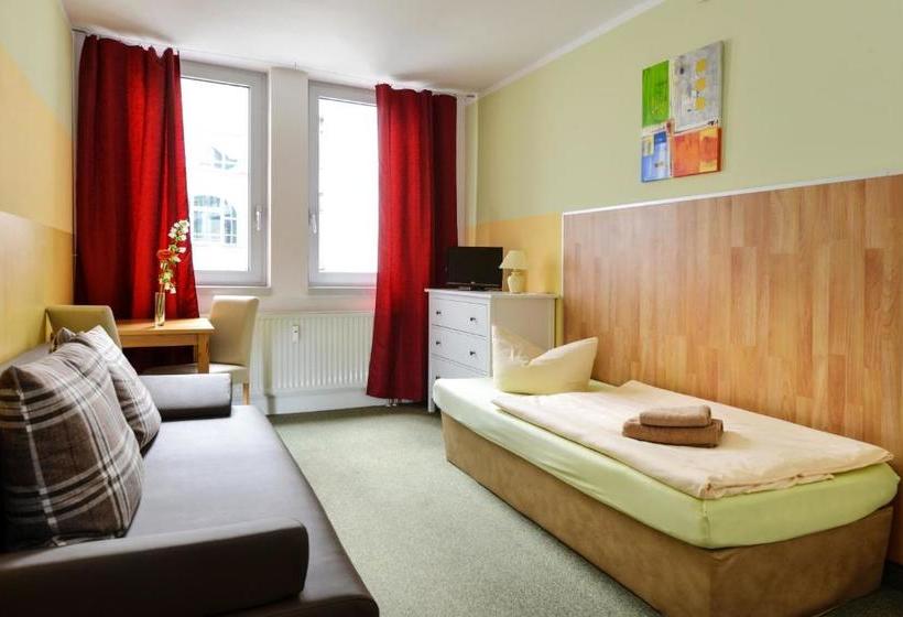 酒店 Pension Schlafgut