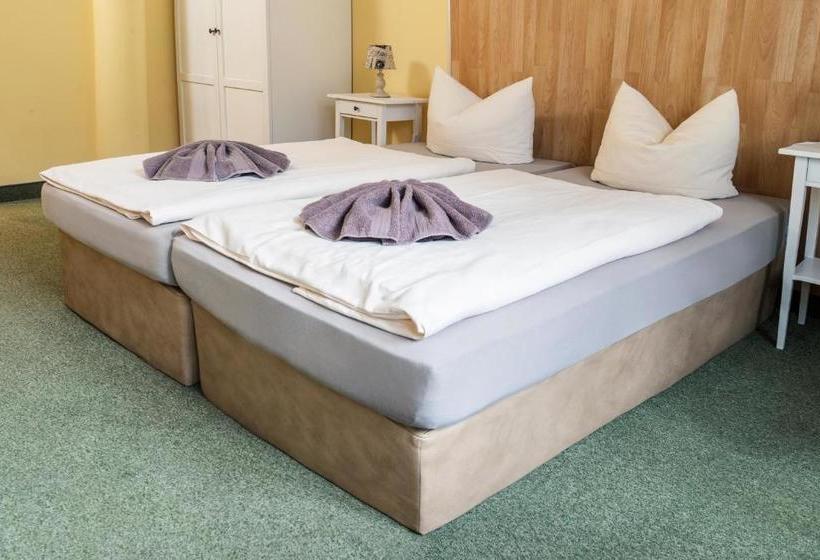 酒店 Pension Schlafgut