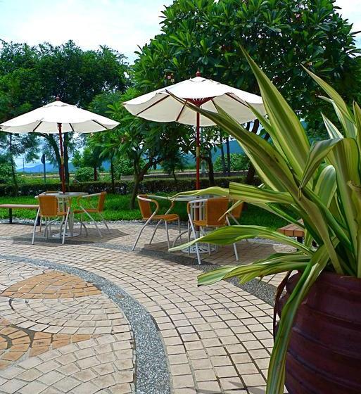 هتل Taitung Cultural Excursion Resort