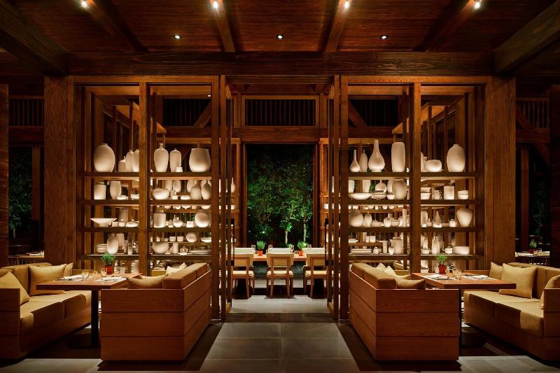 בית מלון כפרי The Sanya Edition