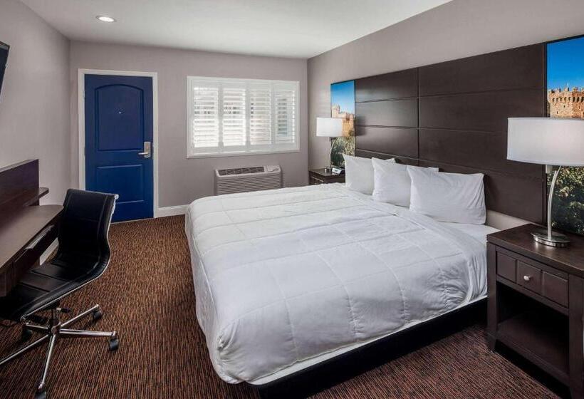 فندق Vallejo Inn