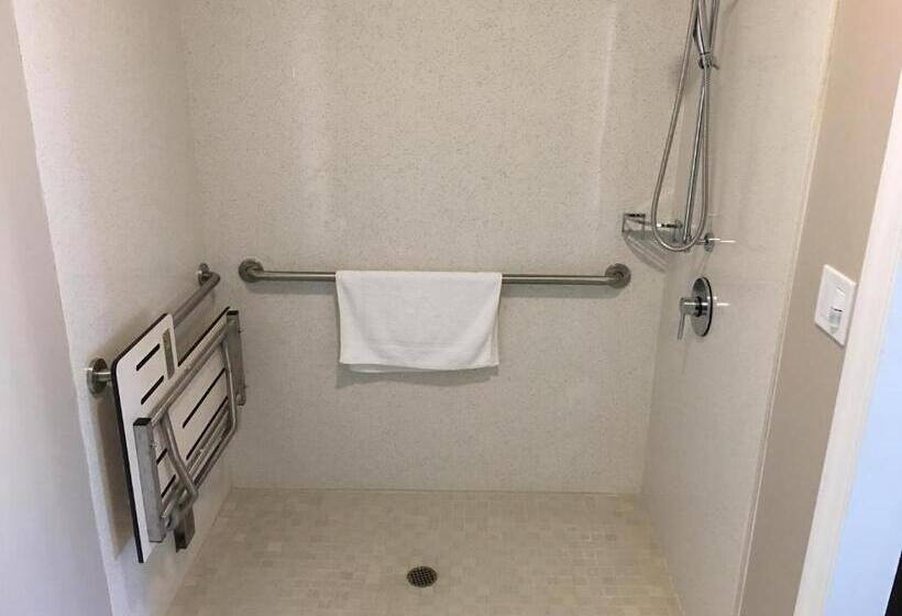 فندق Vallejo Inn