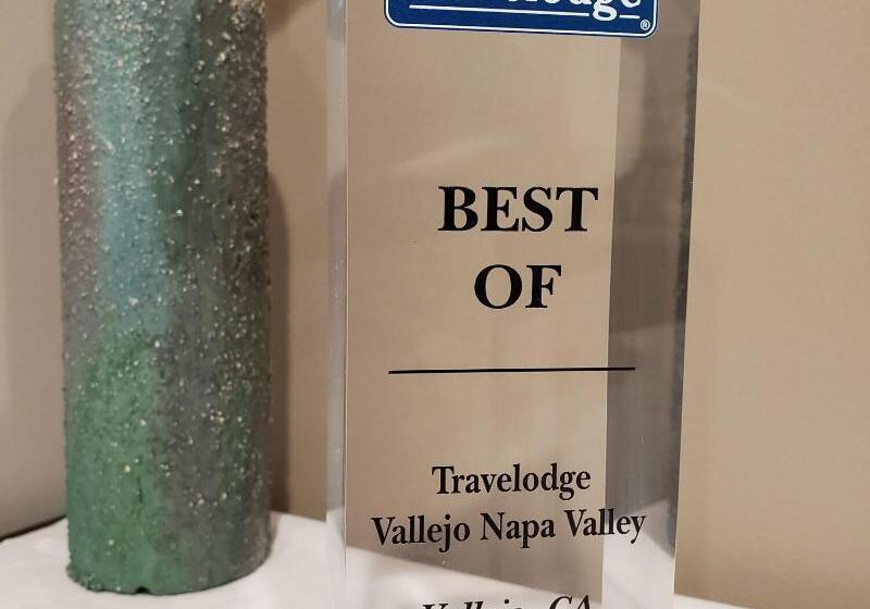 فندق Vallejo Inn