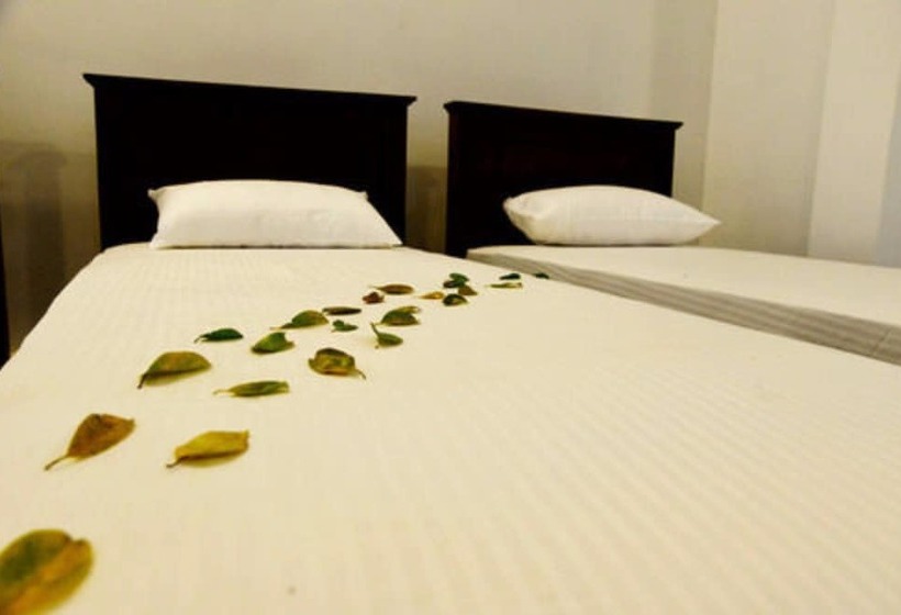 酒店 Yala Crocodile Park