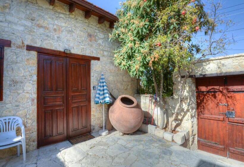 Komi Lofou House By Trulycyprus