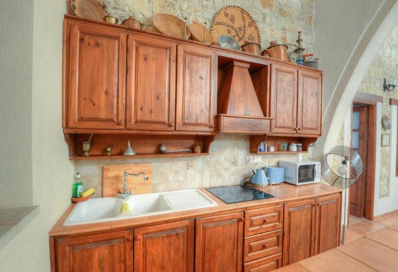 Komi Lofou House By Trulycyprus