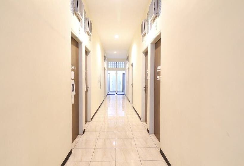 Mador Malang Dorm Hostel