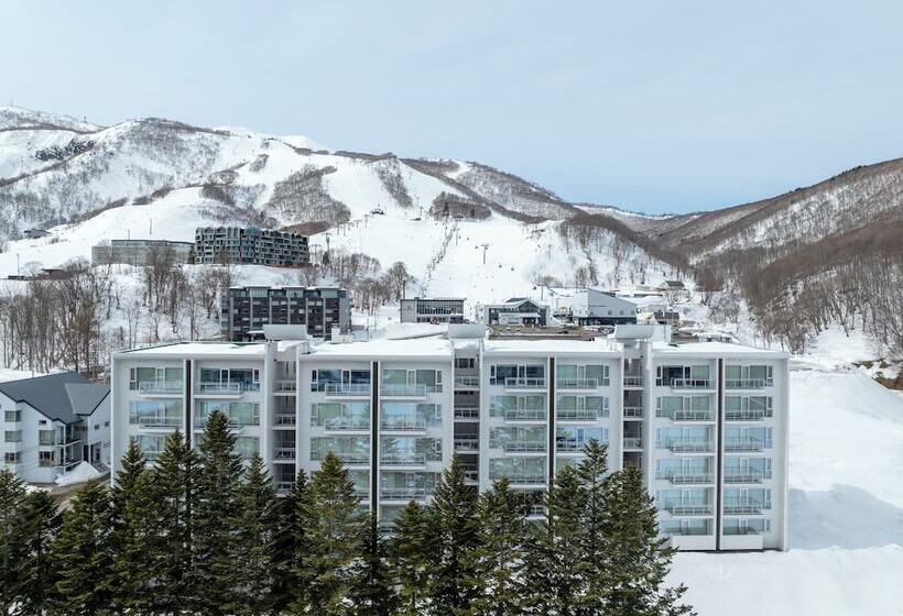 Niseko Landmark View