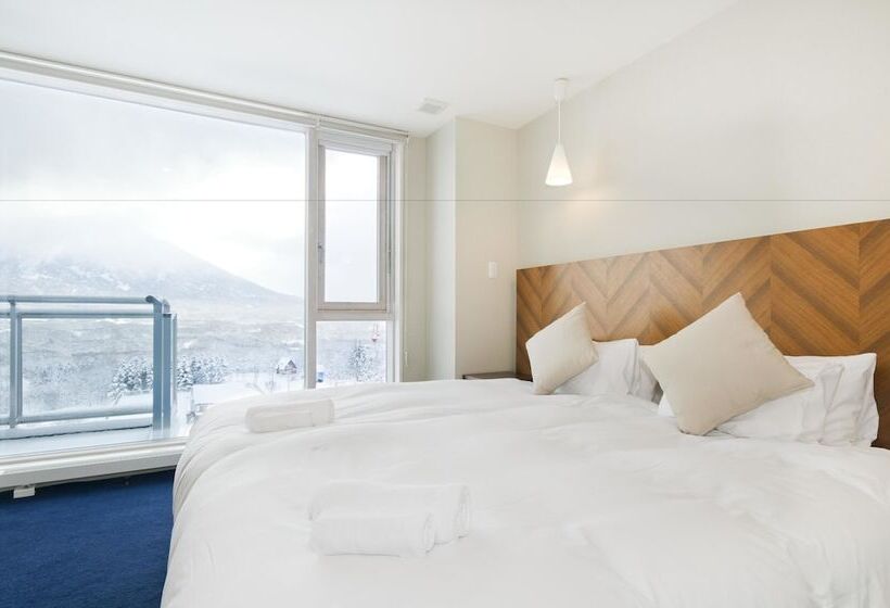 Niseko Landmark View