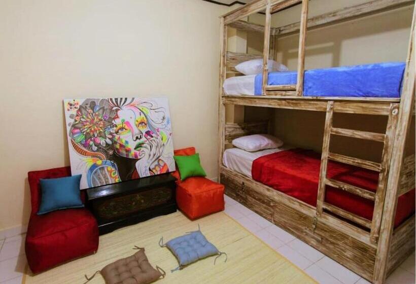 펜션 Clamonic House Nusa Dua