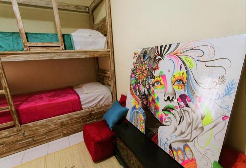 펜션 Clamonic House Nusa Dua