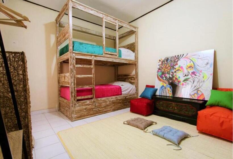 펜션 Clamonic House Nusa Dua