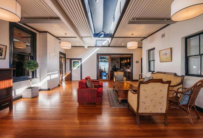 פנסיון Etico At Mount Victoria Manor