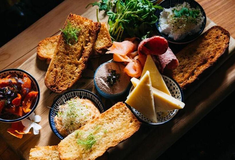 פנסיון Etico At Mount Victoria Manor