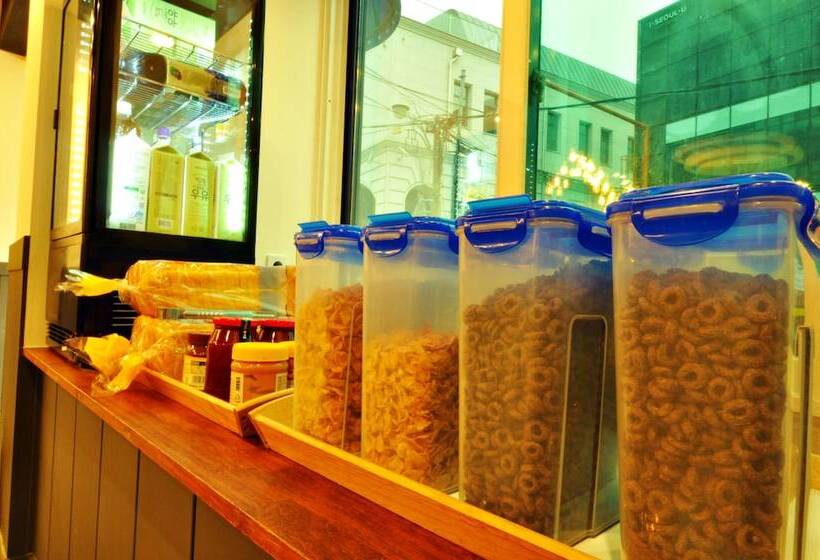 פנסיון Myeongdong Rooftop Hostel