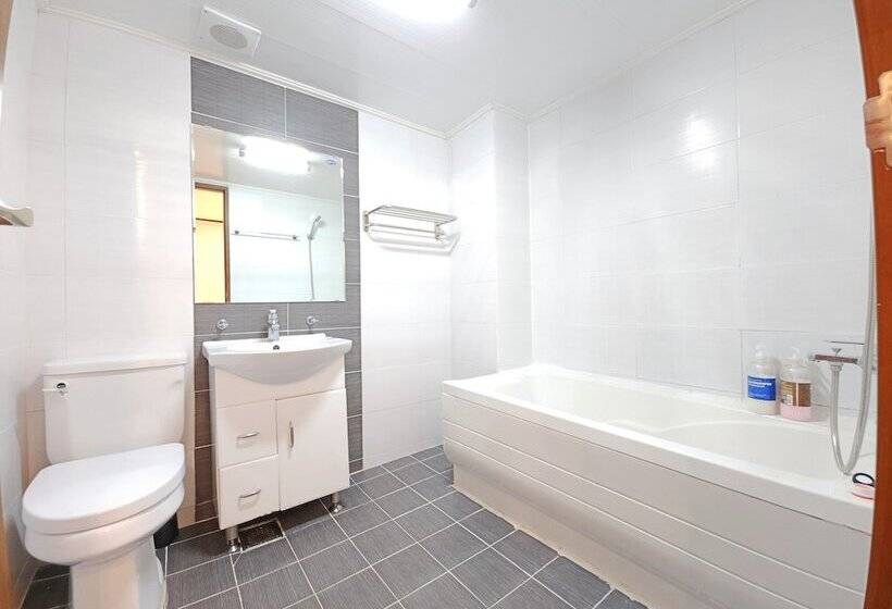 פנסיון Myeongdong Rooftop Hostel