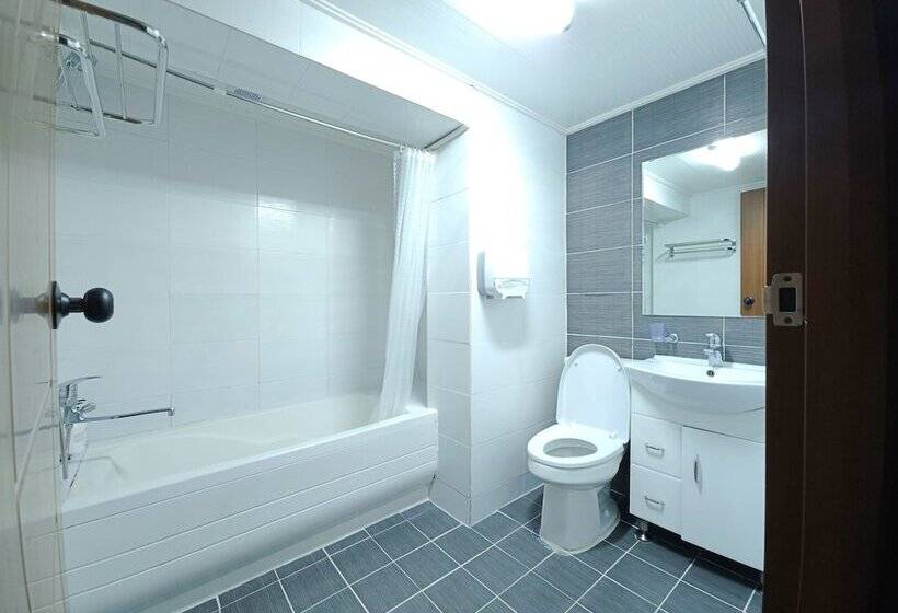 פנסיון Myeongdong Rooftop Hostel