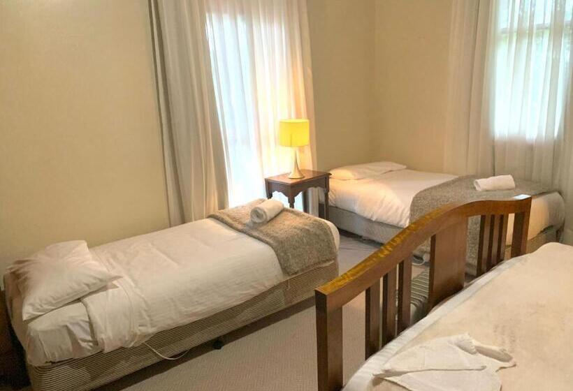 פנסיון Victoria And Albert Guesthouse