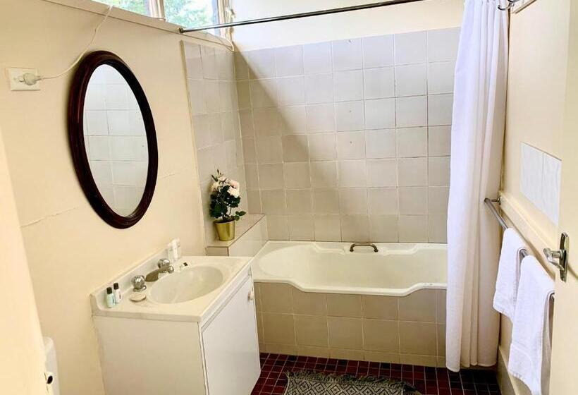 פנסיון Victoria And Albert Guesthouse