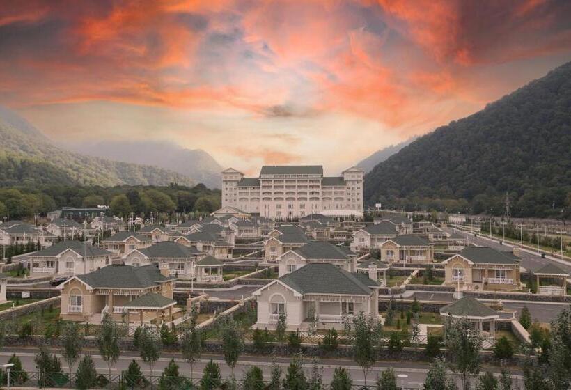 استراحتگاه Qafqaz Riverside