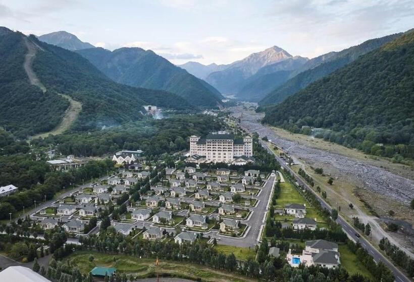 استراحتگاه Qafqaz Riverside