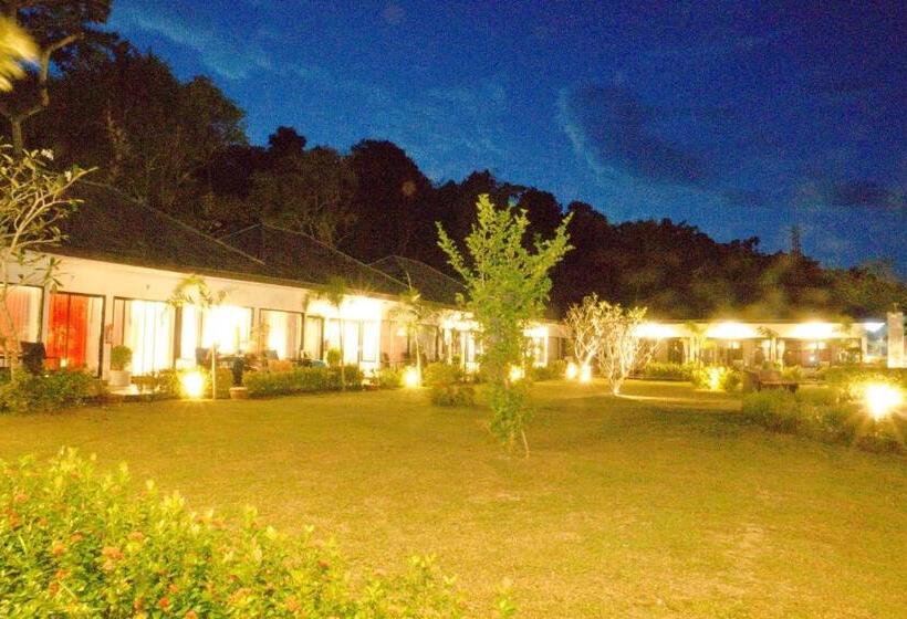 The Reef Resort