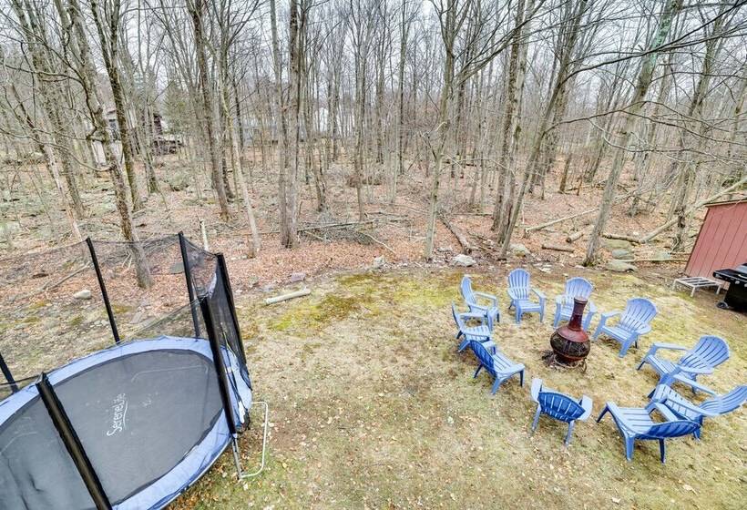 A Time To Remember  Tobyhanna Home W/ Hot Tub!