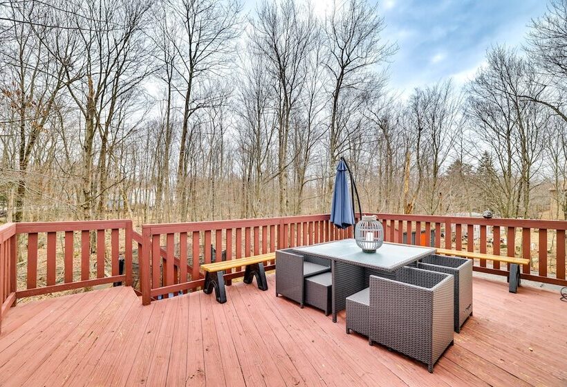 A Time To Remember  Tobyhanna Home W/ Hot Tub!