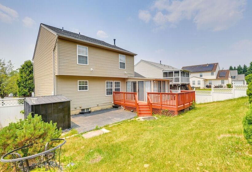 Baltimore Home W/ Deck, 9 Mi To Downtown!