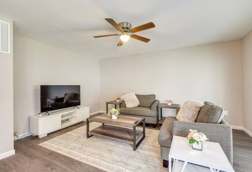 Baltimore Home W/ Deck, 9 Mi To Downtown!