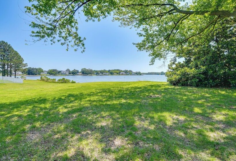 Bayfront Heathsville Home W/ Crabbing Pier!