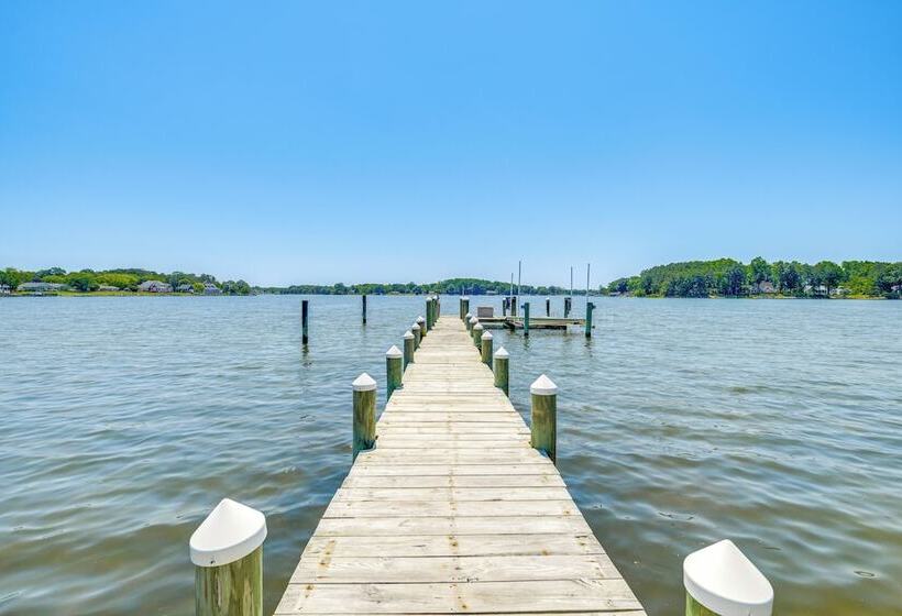 Bayfront Heathsville Home W/ Crabbing Pier!
