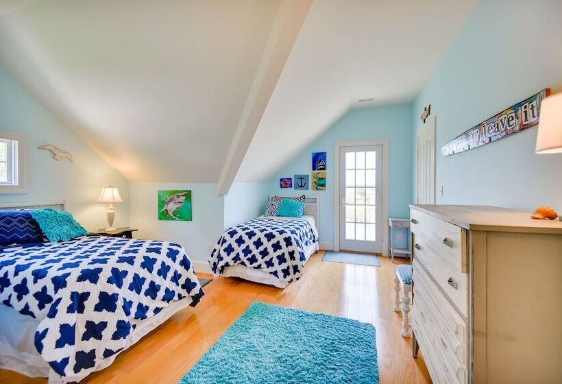 Bayfront White Stone Escape W/ Private Beach!