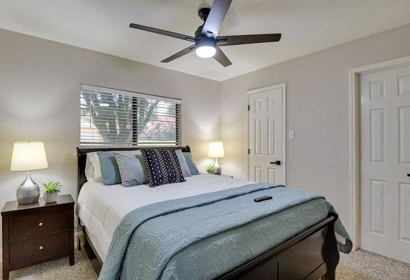 Bedford Retreat W/ Private Pool & Gas Grill!