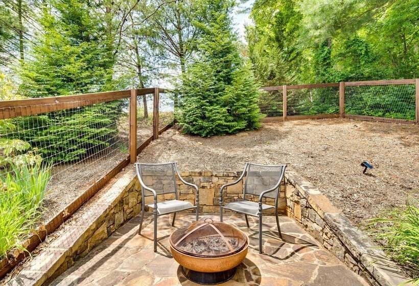 Blue Ridge Mountain Home W/ Sunroom: Pets Welcome