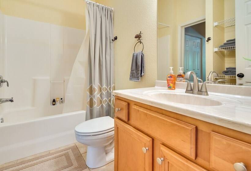 Blue Ridge Mountain Home W/ Sunroom: Pets Welcome