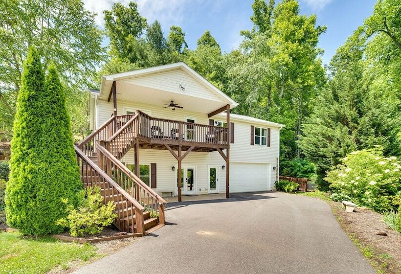 Blue Ridge Mountain Home W/ Sunroom: Pets Welcome