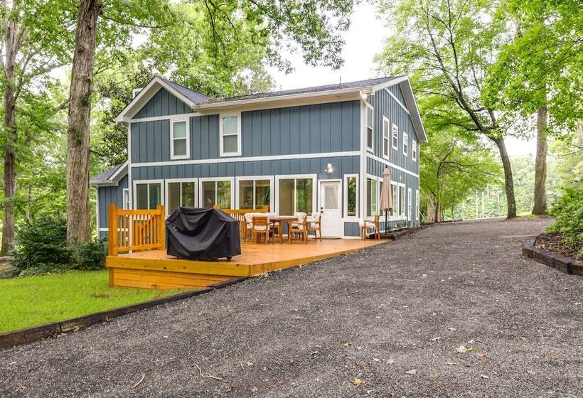 Blythewood Modern Cottage Retreat: Deck & Grill!