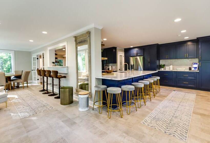 Blythewood Modern Cottage Retreat: Deck & Grill!