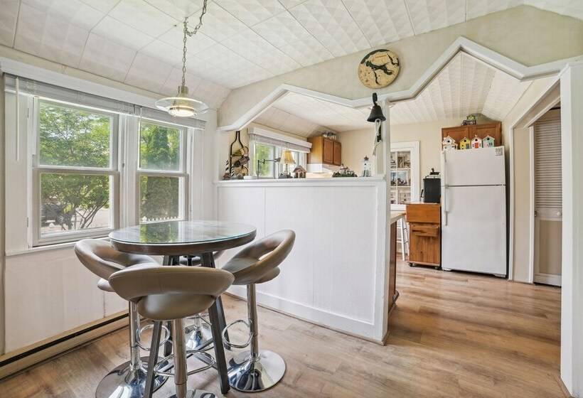 Boyne City Cottage: Walk To Downtown & Lake!