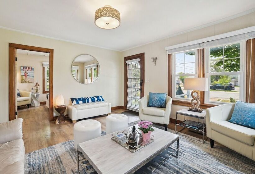 Boyne City Cottage: Walk To Downtown & Lake!