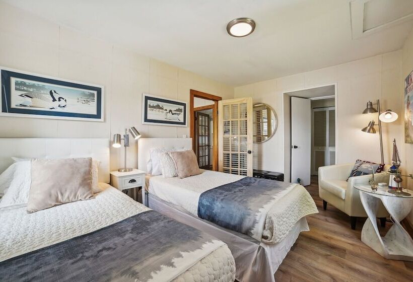 Boyne City Cottage: Walk To Downtown & Lake!