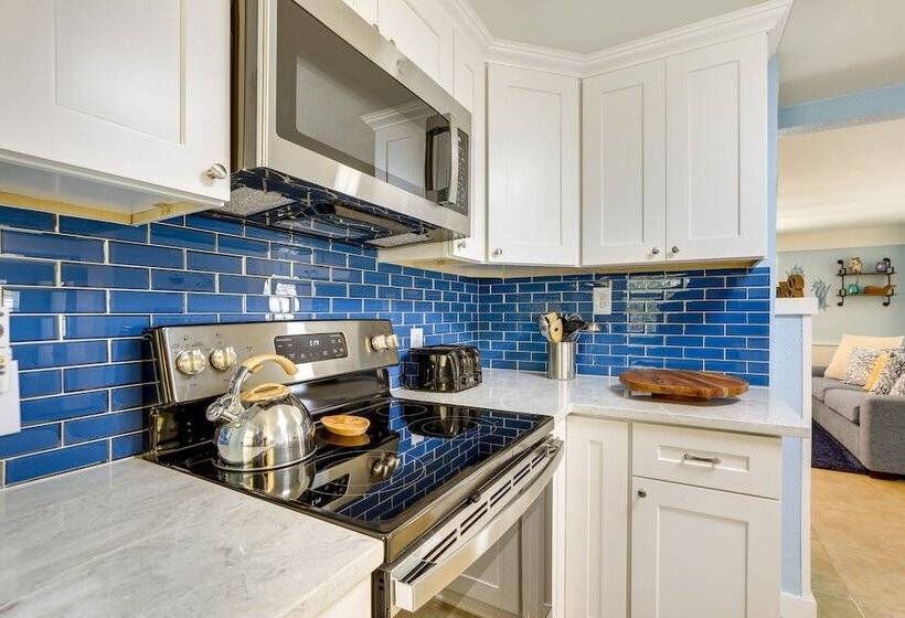 Bradenton Vacation Rental: Gas Grill & Water Views