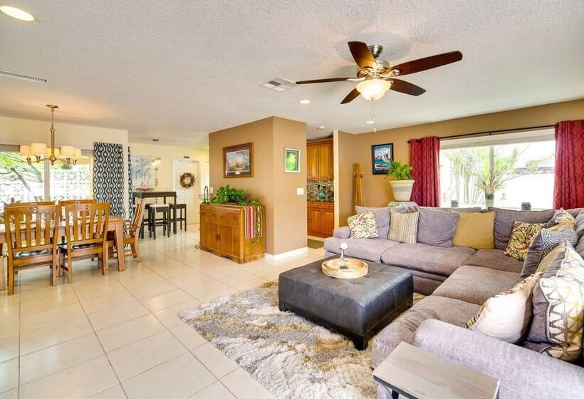Breezy Palm Bay Home: Outdoor Pool, Near Beaches!