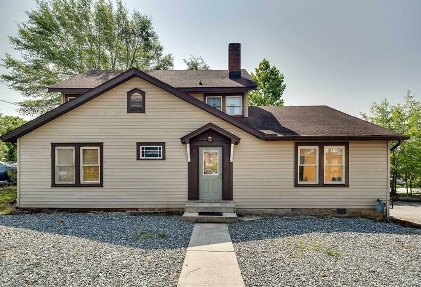 Bright Brevard Home Near Downtown & Trails