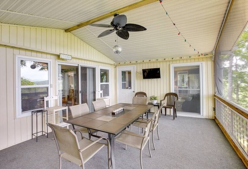 Bright Byrdstown Home W/ Views Of Dale Hollow Lake